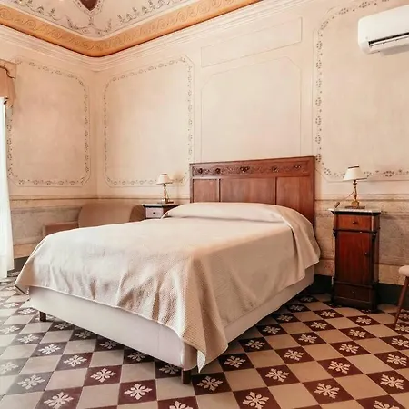 Ξενοδοχείο Puleera 4*
